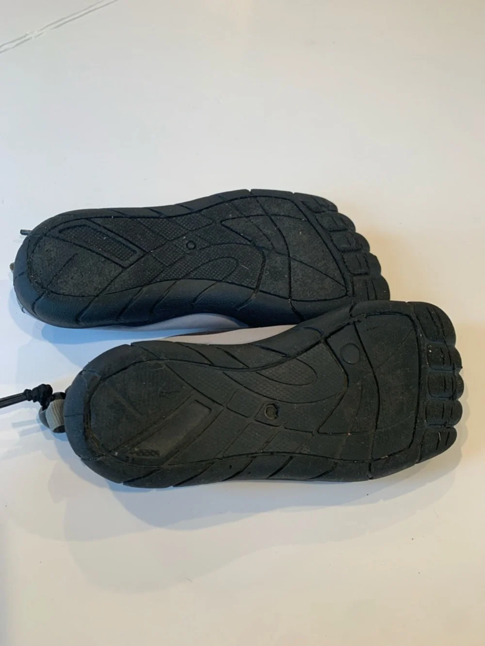 RBX Boys Youth Size 12/12 Gray and Black Five-Finger Toe Water Shoes